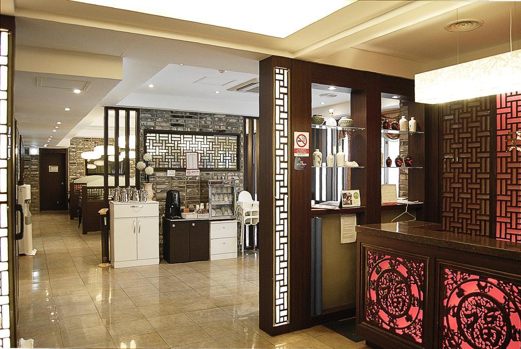 Arirang Tourist Hotel Changwon Exterior photo