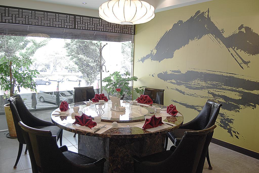 Arirang Tourist Hotel Changwon Exterior photo
